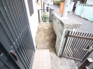 寝屋川市春日町一戸建の物件外観写真